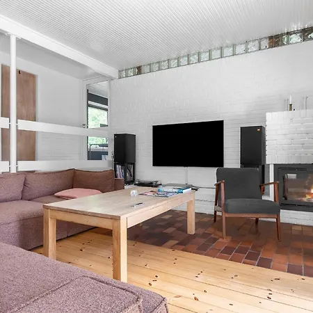 3 Bedroom Beautiful In Græsted