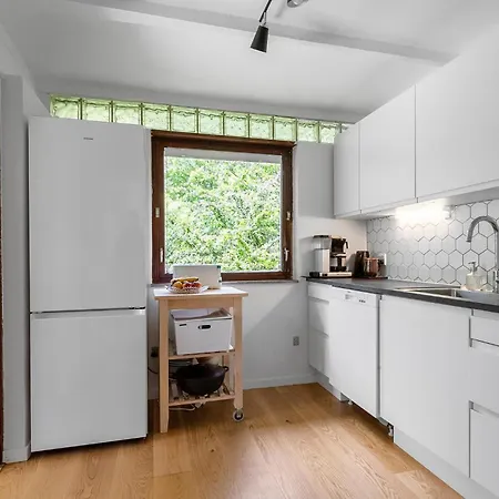 3 Bedroom Beautiful In 別荘 *