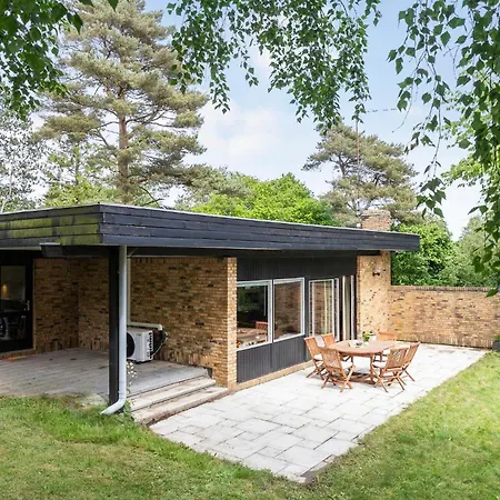 3 Bedroom Beautiful In * Græsted