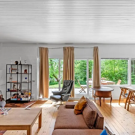 3 Bedroom Beautiful In Græsted