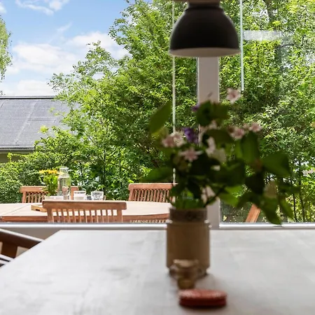 3 Bedroom Beautiful In * Græsted